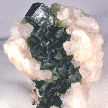 Acanthite: The Essential Guide to the Silver Sulfide Mineral, Its Properties, Mining, and Uses