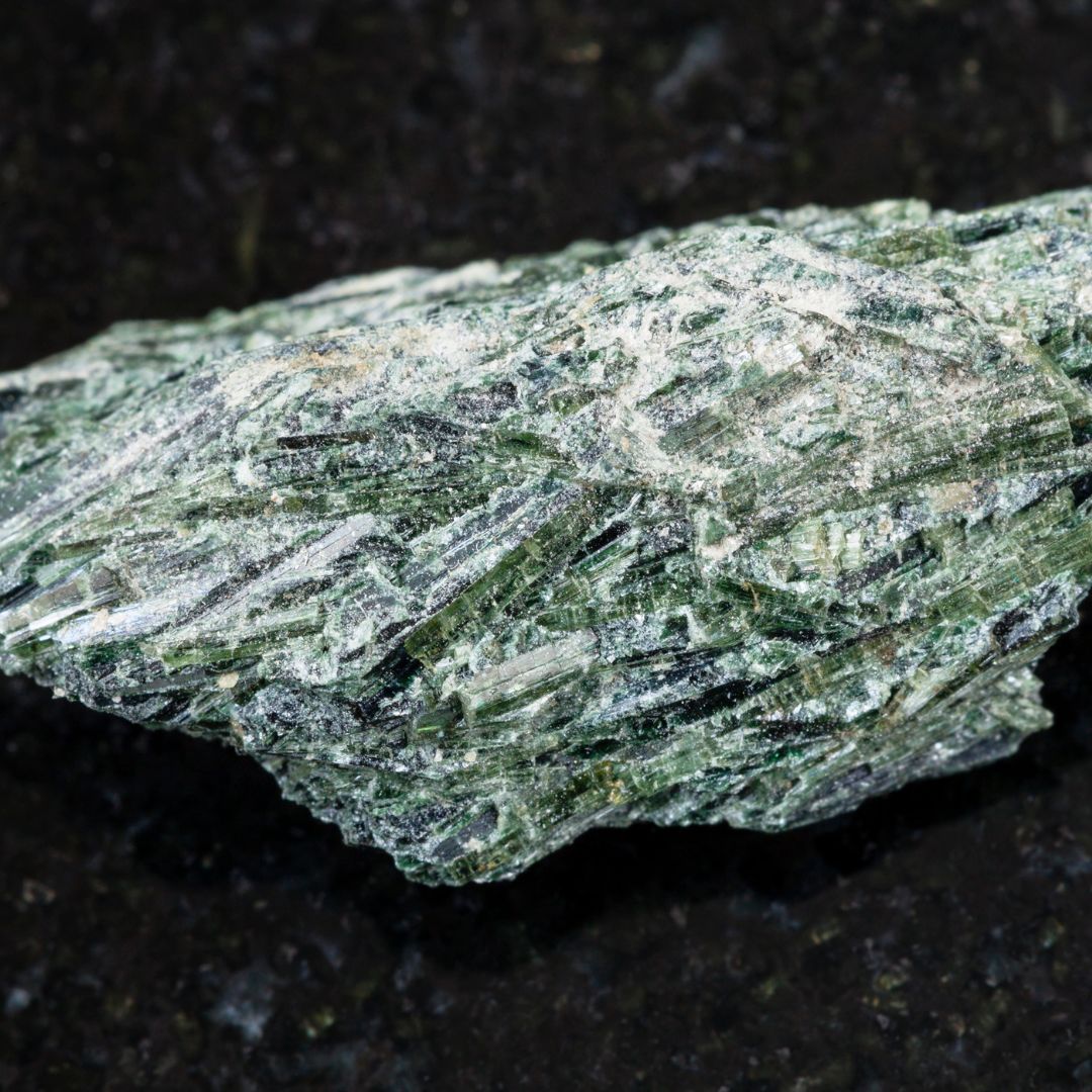 Actinolite: The Complete Guide to This Important Amphibole Mineral