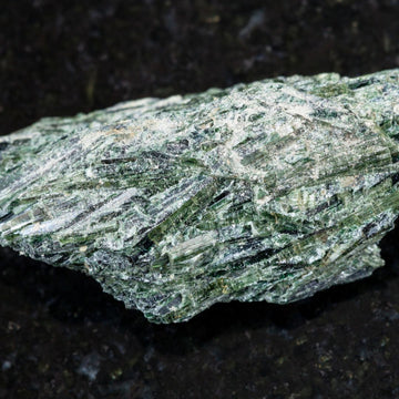 Actinolite: The Complete Guide to This Important Amphibole Mineral