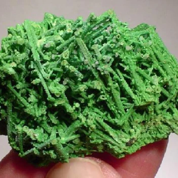 Bayldonite: A Collector’s Guide to This Rare Green Copper-Lead Mineral