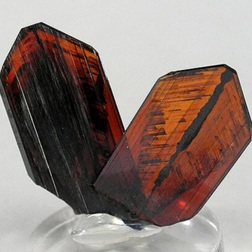 Brookite: Meaning, Properties, and Jewellery Uses