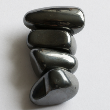 Rocks That Are Magnetic: A Guide for Gemstone Lovers and Jewellery Makers