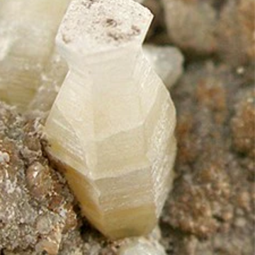 Weloganite: Properties, Meaning, and Jewellery Guide