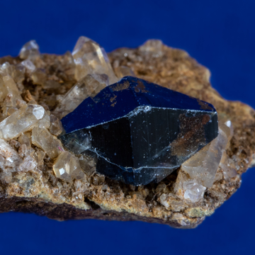 Anatase: The Complete Guide to This Rare Titanium Dioxide Crystal