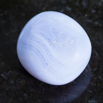 Chalcedony and its Many Varieties: Meaning, Healing Properties & Uses
