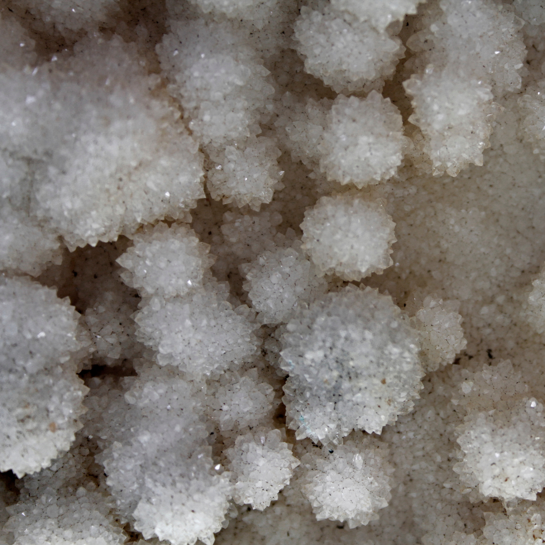 Exploring What is a Druzy: Nature's Sparkling Wonder & Its Unique Qualities