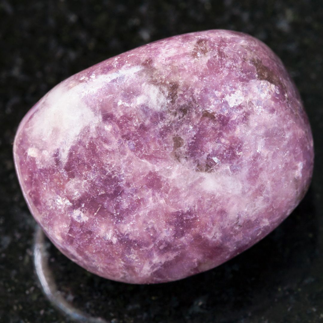 Lepidolite: Meaning, Healing Benefits, and Practical Uses
