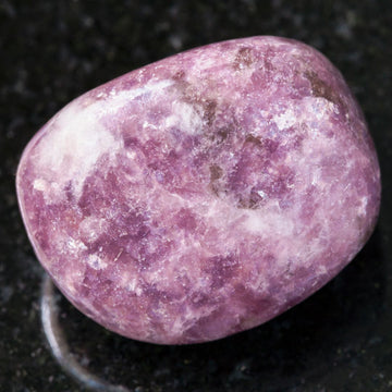 Lepidolite: Meaning, Healing Benefits, and Practical Uses