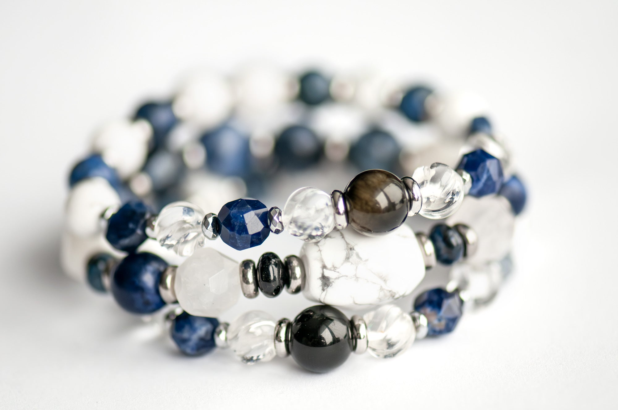 Neoclassical Lynx Sodalite & Howlite bracelet set with faceted White Howlite nugget