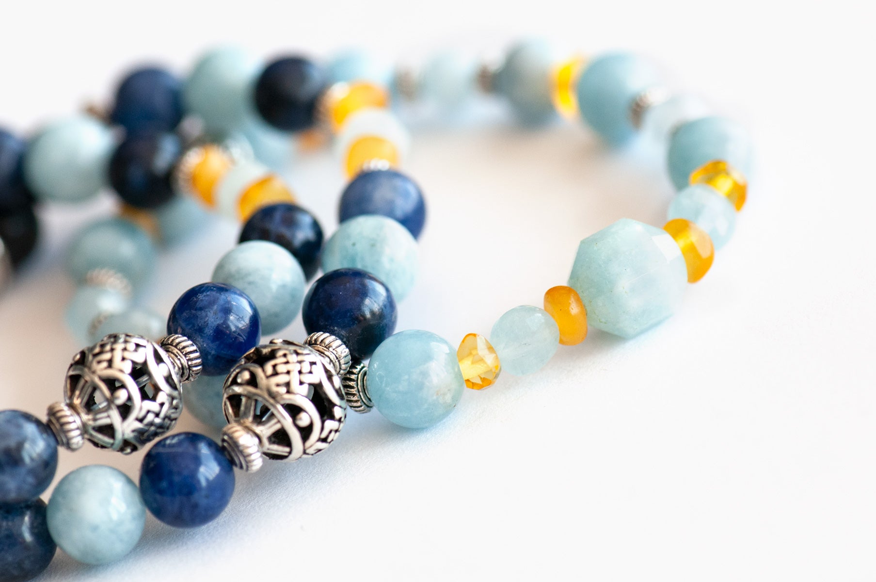 Aquamarine and baltic amber beaded bracelet